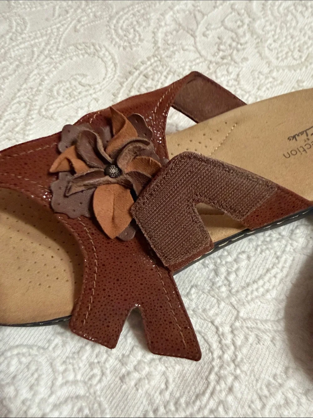 Clarks Brown Floral Leather Thong Sandals Size 11M Velcro Close